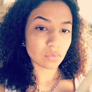 Meet your Posher, Yolanda